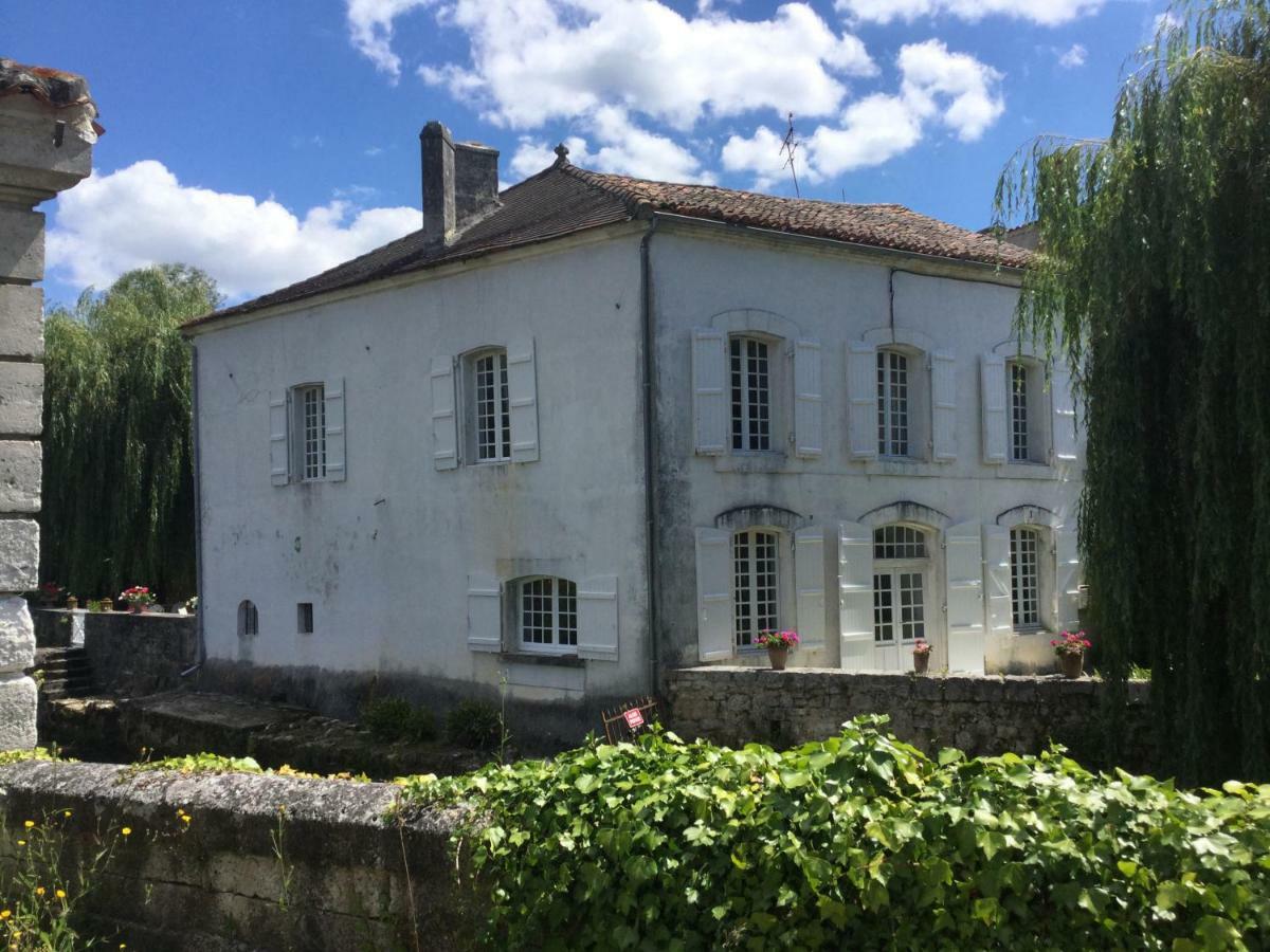 La Maison Du Pont La Rochebeaucourt-et-Argentine Екстериор снимка
